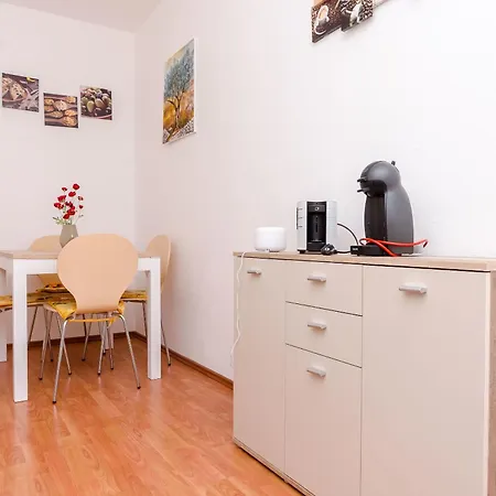 Petar * 特罗吉尔